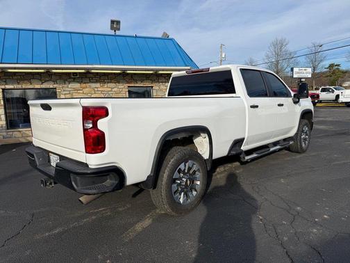 2024 Chevrolet Silverado 2500 Custom