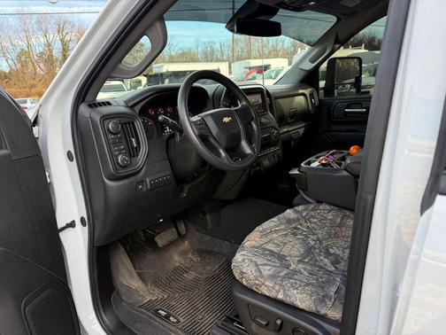 2024 Chevrolet Silverado 2500 Custom