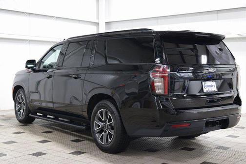 2023 Chevrolet Suburban 4WD Z71