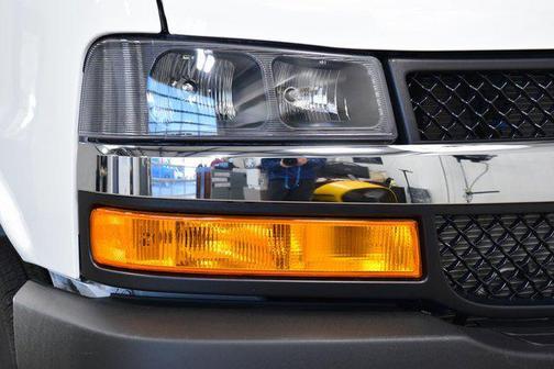 2025 Chevrolet Express 2500 RWD 2500 Regular Wheelbase WT