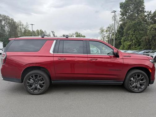 2024 Chevrolet Suburban 4WD High Country