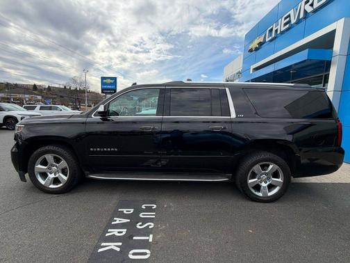 2018 Chevrolet Suburban LT