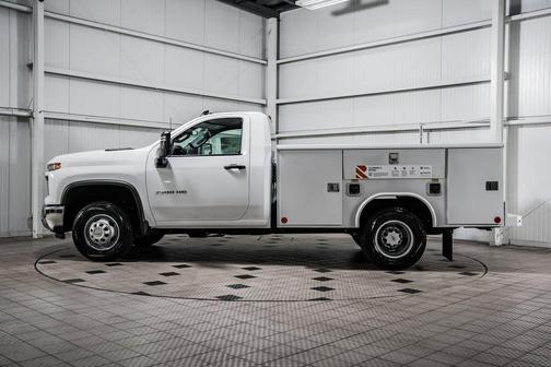 2025 Chevrolet Silverado 3500 WT