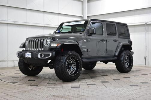 Sting-Gray Clearcoat 2021 Jeep Wrangler Unlimited Sahara