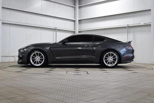 2017 Ford Shelby GT350 Base