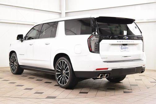 2025 Chevrolet Suburban 4WD High Country