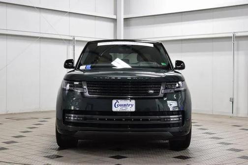 2025 Land Rover Range Rover P530 SE