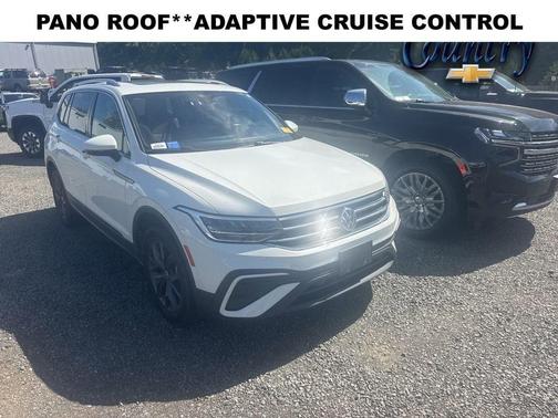 White 2022 Volkswagen Tiguan 2.0T SE 4MOTION