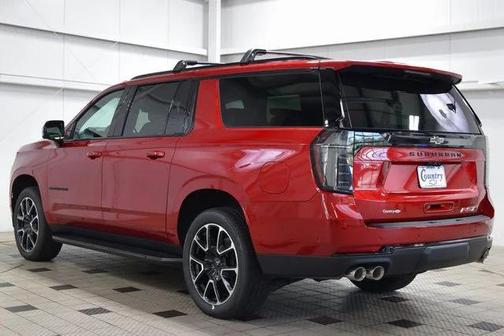 2025 Chevrolet Suburban RST