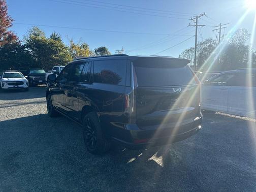 2023 Cadillac Escalade ESV Sport Platinum