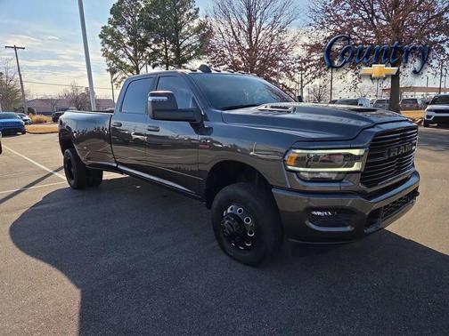 2024 RAM 3500 Laramie Crew Cab 4x4 8' Box
