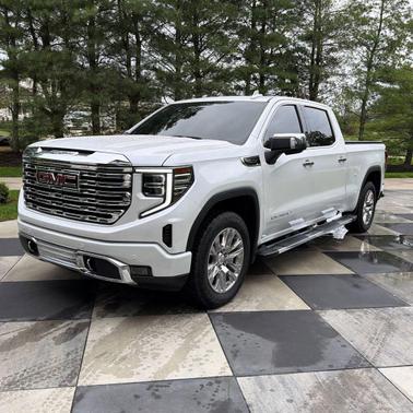 White Frost Tricoat 2023 GMC Sierra 1500 Denali