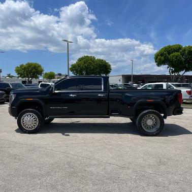 Onyx Black 2024 GMC Sierra 3500 Denali