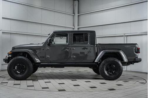 2022 Jeep Gladiator Sport S