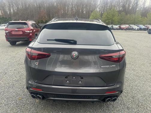 2023 Alfa Romeo Stelvio Quadrifoglio