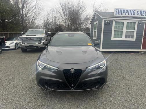 2023 Alfa Romeo Stelvio Quadrifoglio