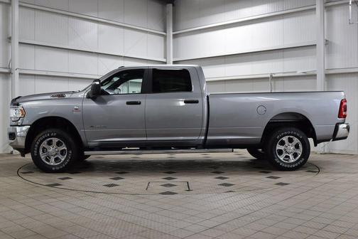 2023 RAM 3500 Big Horn Crew Cab 4x4 8' Box
