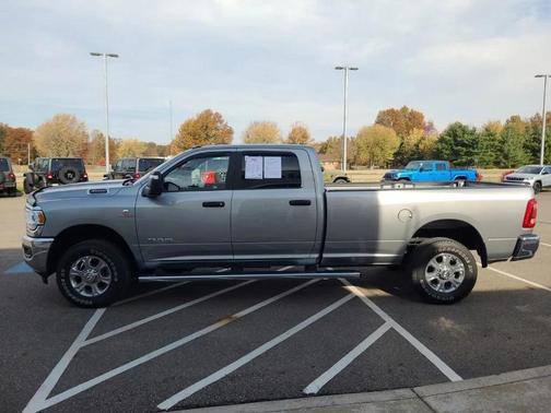 2023 RAM 3500 Big Horn Crew Cab 4x4 8' Box