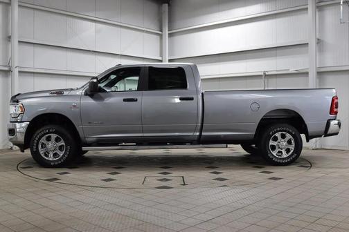 2023 RAM 3500 Big Horn Crew Cab 4x4 8' Box