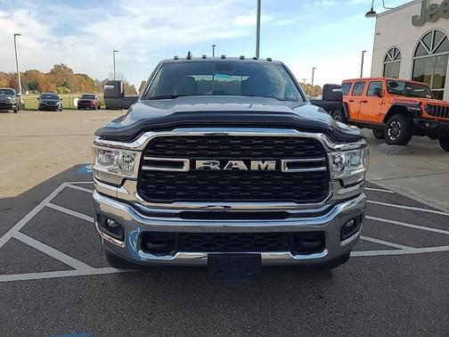 2023 RAM 3500 Big Horn Crew Cab 4x4 8' Box