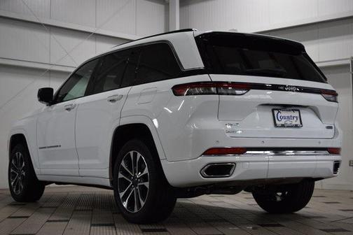 2022 Jeep Grand Cherokee Overland