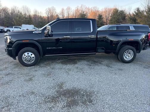 2024 GMC Sierra 3500 Denali