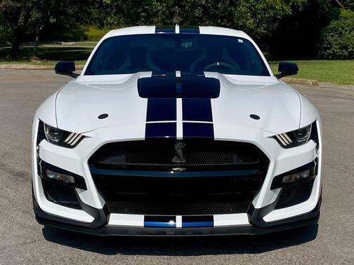2021 Ford Shelby GT500 Base