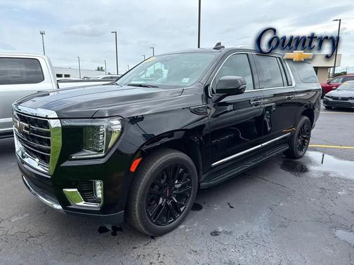 2023 GMC Yukon XL SLT