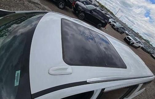 Summit White 2024 GMC Yukon XL Denali