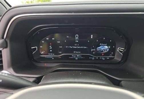 Summit White 2024 GMC Yukon XL Denali