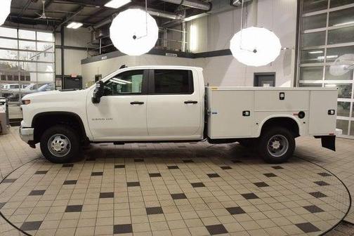 Summit White 2026 Chevrolet Silverado 3500 WT