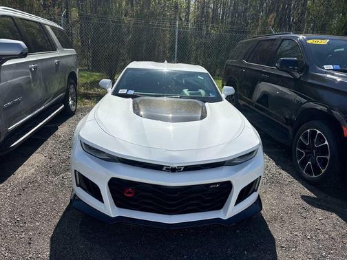 Summit White 2018 Chevrolet Camaro ZL1