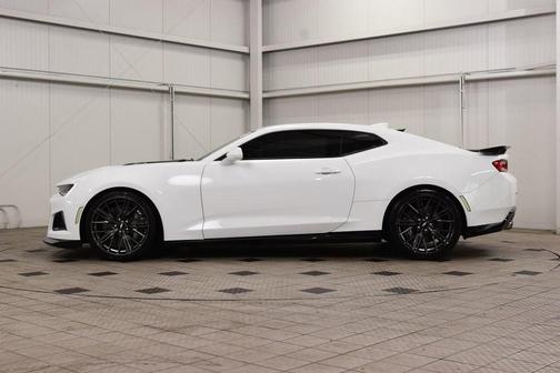 Summit White 2018 Chevrolet Camaro ZL1