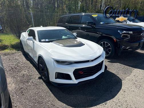 Summit White 2018 Chevrolet Camaro ZL1