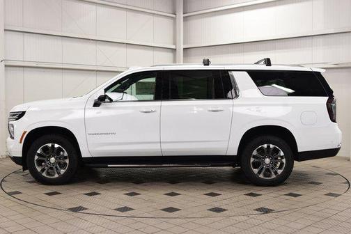 2025 Chevrolet Suburban LT