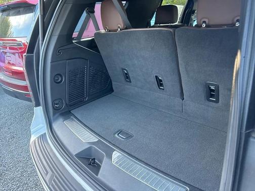 2023 Chevrolet Tahoe 4WD High Country