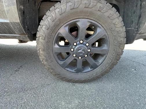 2022 RAM 2500 Laramie Crew Cab 4x4 6'4' Box