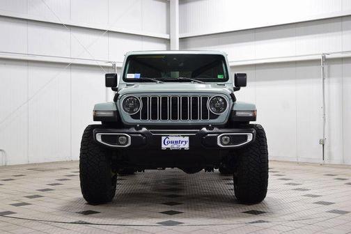 2024 Jeep Wrangler 4-Door Sahara 4x4