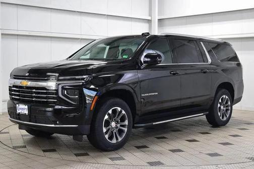 2025 Chevrolet Suburban LT