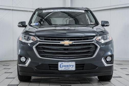 Photo 2 of 52 of 2019 Chevrolet Traverse LT Cloth