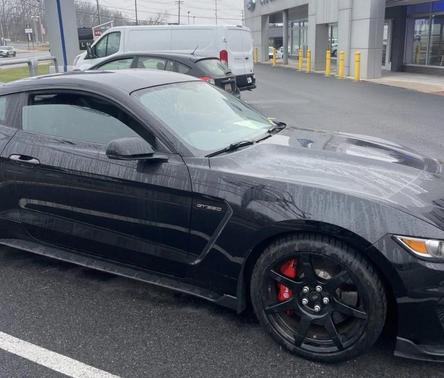 2017 Ford Shelby GT350 Base