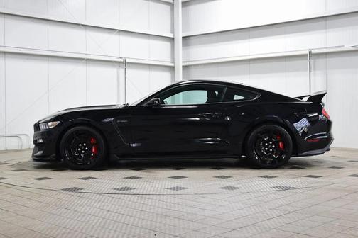 2017 Ford Shelby GT350 Base