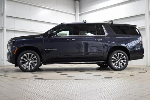 2025 Chevrolet Suburban 4WD High Country