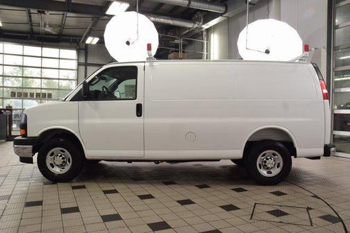 2025 Chevrolet Express 2500 RWD 2500 Regular Wheelbase WT