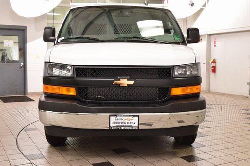 2025 Chevrolet Express 2500 RWD 2500 Regular Wheelbase WT