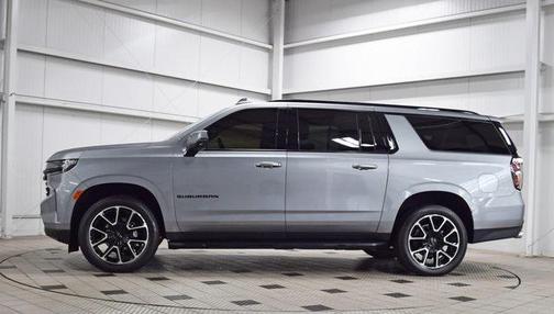 2023 Chevrolet Suburban RST