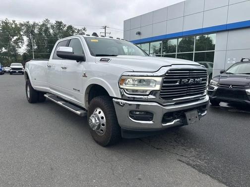 2019 RAM 3500 Laramie Crew Cab 4x4 8' Box