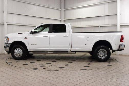 2019 RAM 3500 Laramie Crew Cab 4x4 8' Box