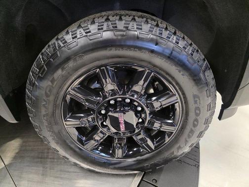 2024 GMC Sierra 2500 AT4