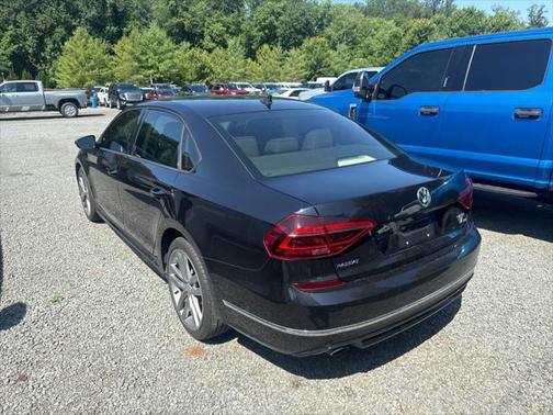 2018 Volkswagen Passat 2.0T R-Line